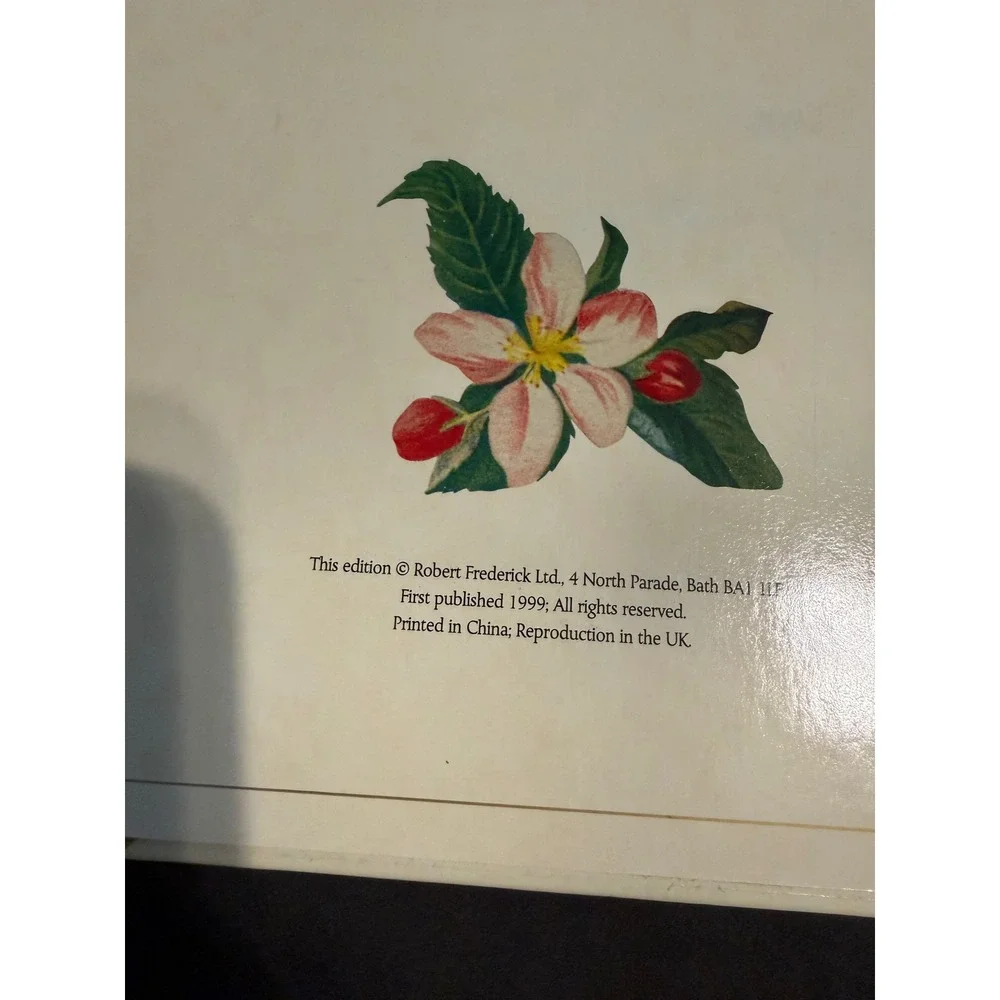 Robert Frederick‎ Family Photograph Album Vintage Floral Die Cut Frames 1999